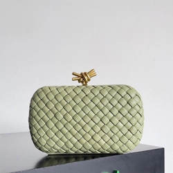 보테가 베네타 놋 클러치